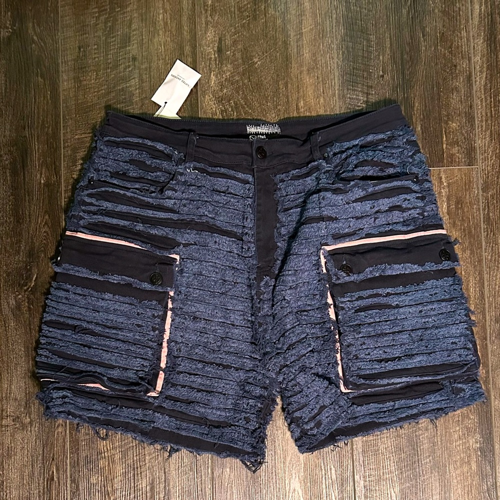 Lifted Anchors Men’s Shredded Denim Cargo Jean Shorts size 38